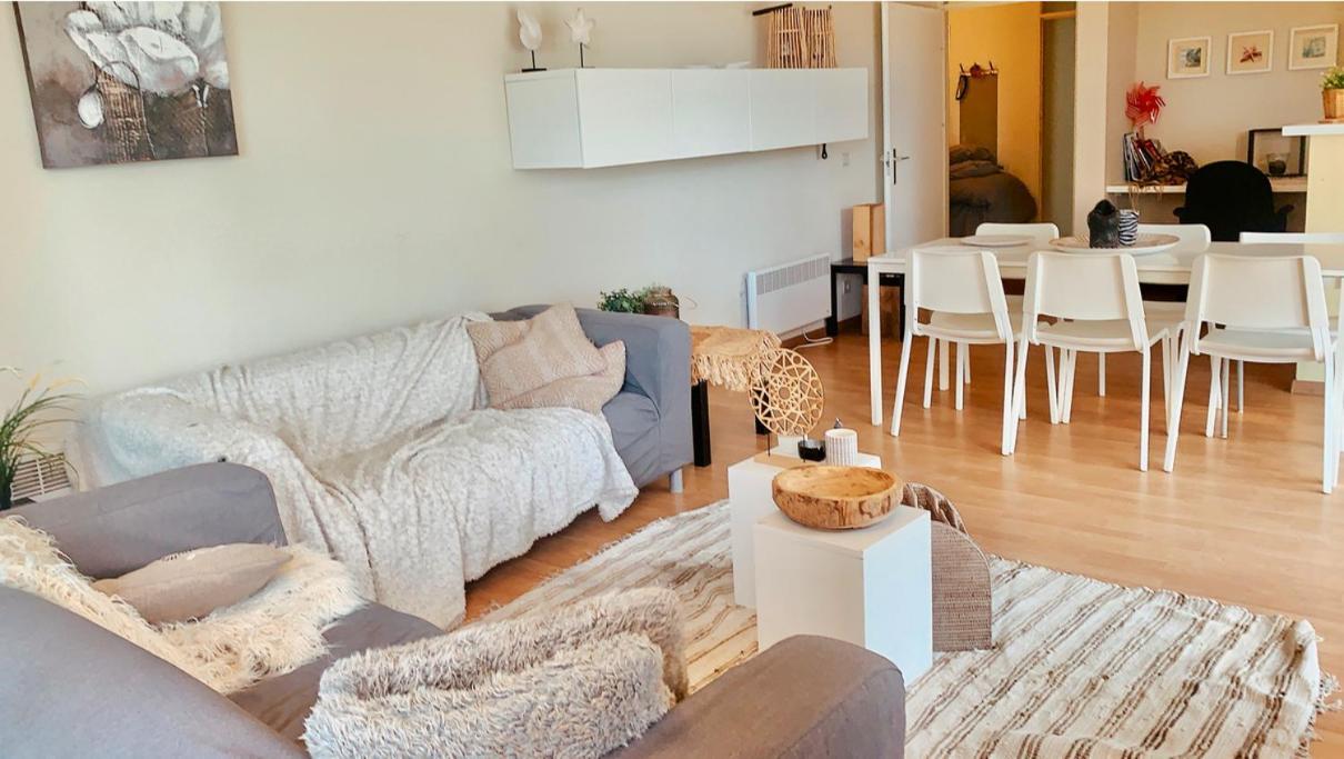 Ruim, Lichtrijk Appartement Met Groot Terras Uitstekend Gelegen In Де Панбархат Экстерьер фото