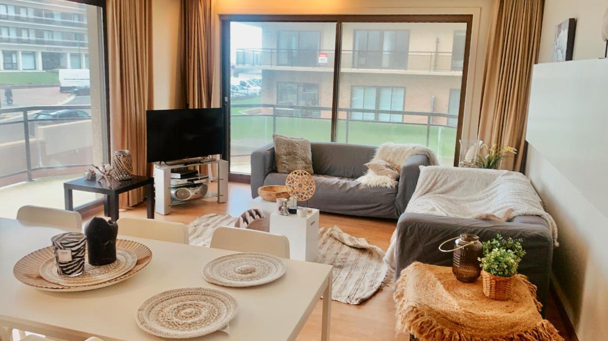 Ruim, Lichtrijk Appartement Met Groot Terras Uitstekend Gelegen In Де Панбархат Экстерьер фото